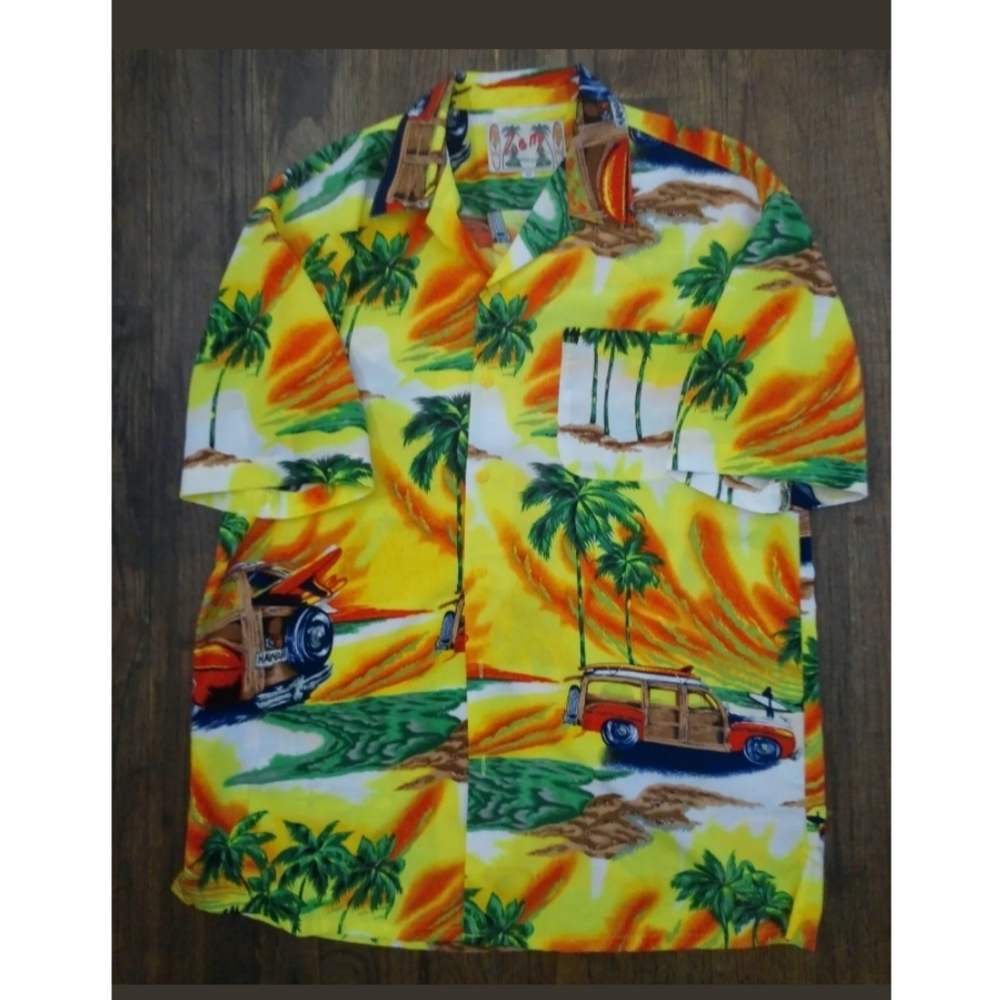 Hawaiian button up shirt Large